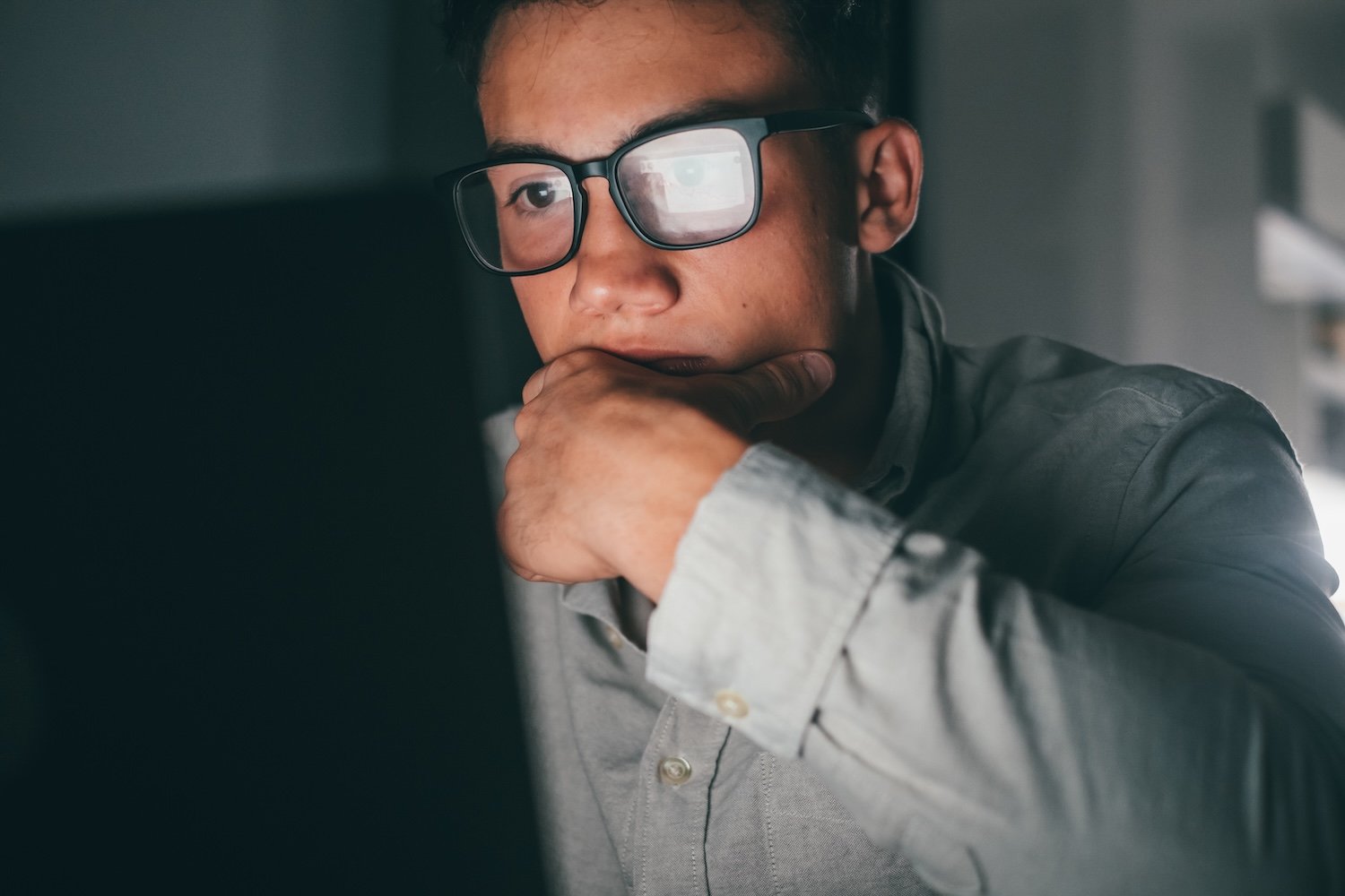 AI Doesn’t Need the Perfect Prompt. It Needs a Conversation.